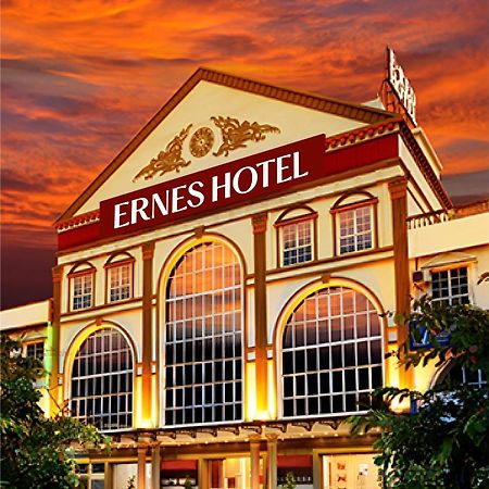 Ernes Hotel Bandar Perda Kampong Permatang Batu Eksteriør billede